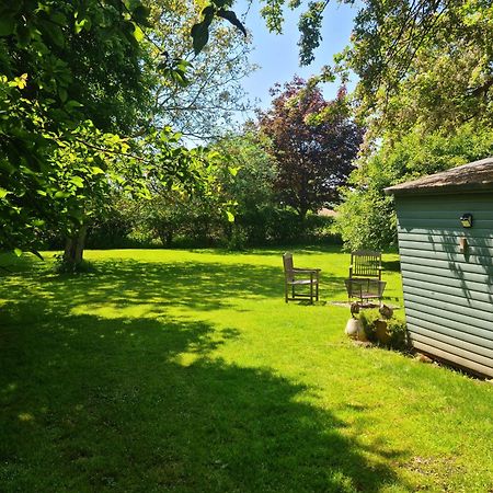 Hotel The Potting Shed Manuden Exterior foto